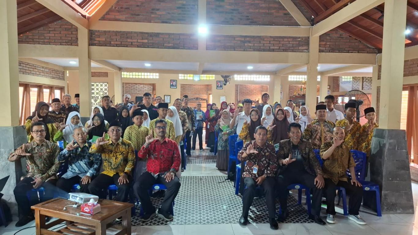 Bedah Buku 